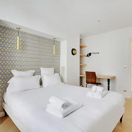 Pick A Flat's In Triangle D'or - Rue Penthievre
