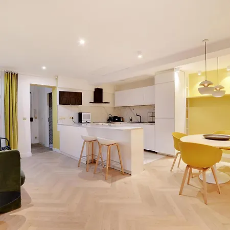 Pick A Flat's In Triangle D'or - Rue Penthievre Apartment